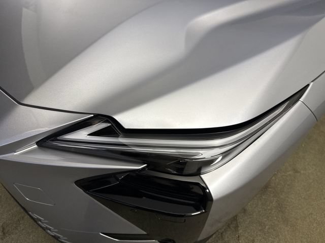 Certified 2026 Lexus ES 350e w/ Convenience Package FWD image 29