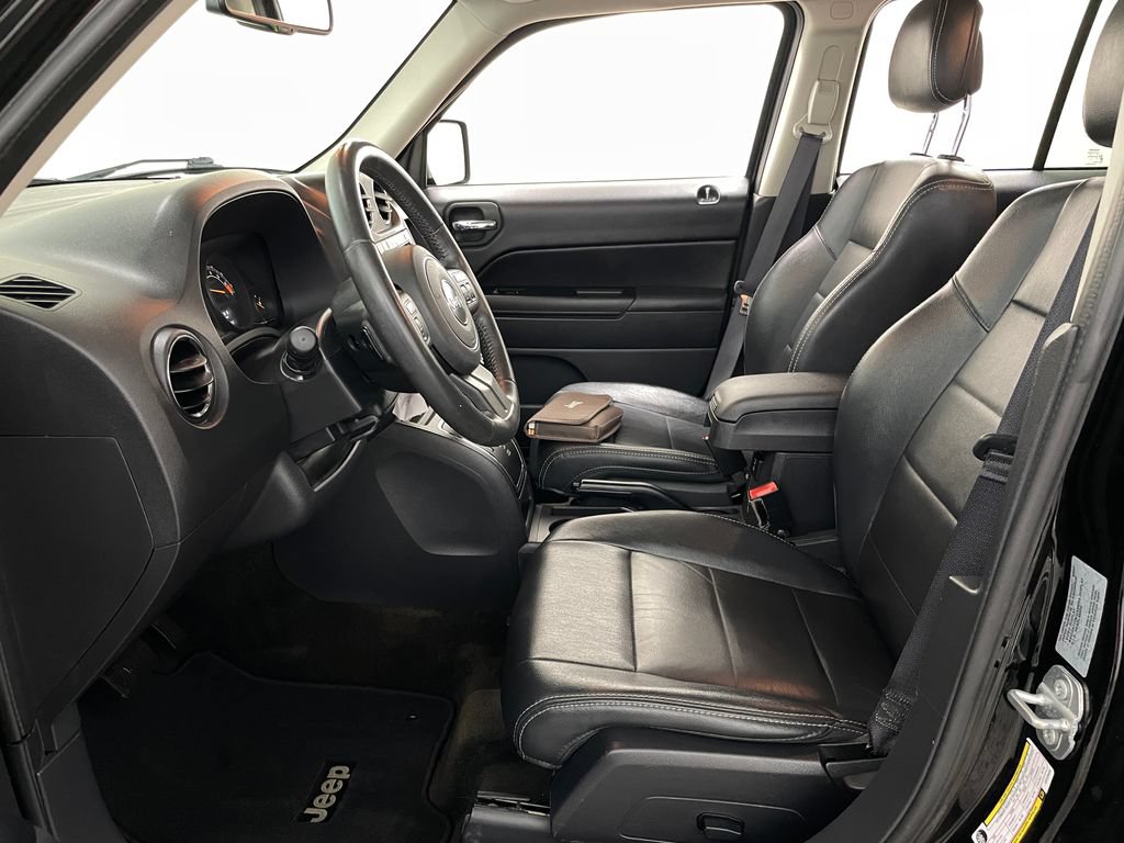 Used 2017 Jeep Patriot High Altitude AWD/4WD image 6