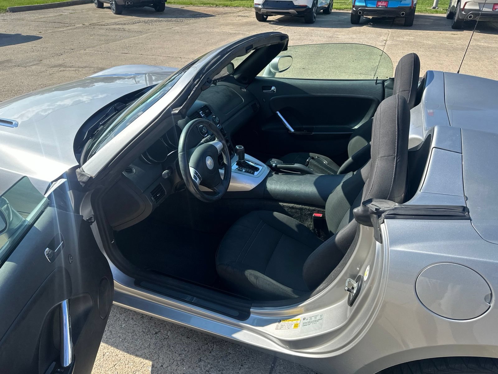 Used 2009 Saturn Sky RWD image 10