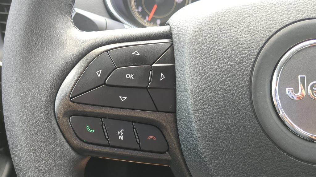 Used 2022 Jeep Cherokee Trailhawk w/ Technology Group B AWD/4WD image 21