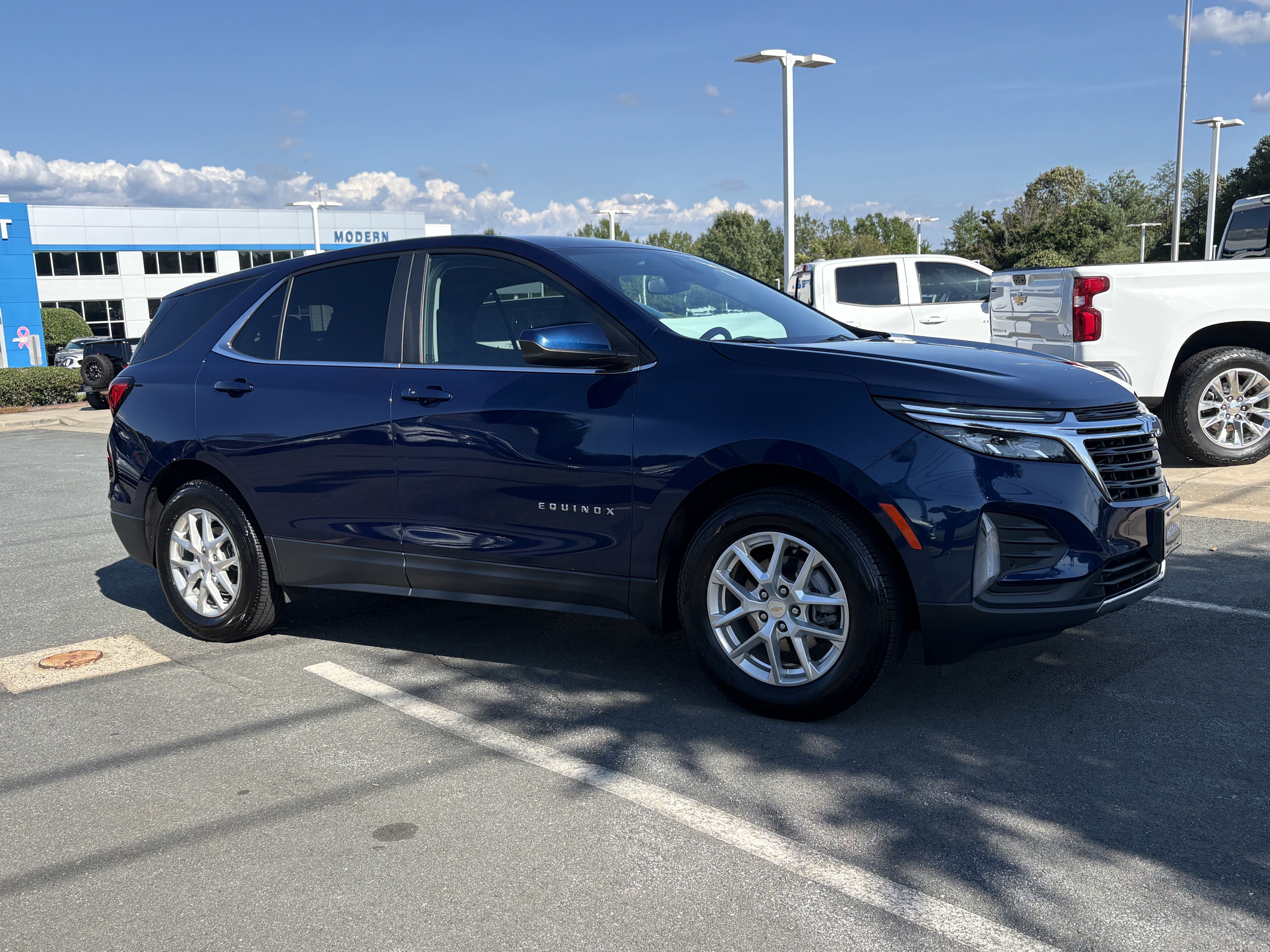 Used 2022 Chevrolet Equinox LT FWD image 6