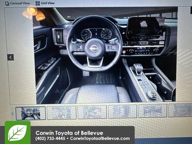 Used 2025 Nissan Pathfinder SL AWD/4WD image 7