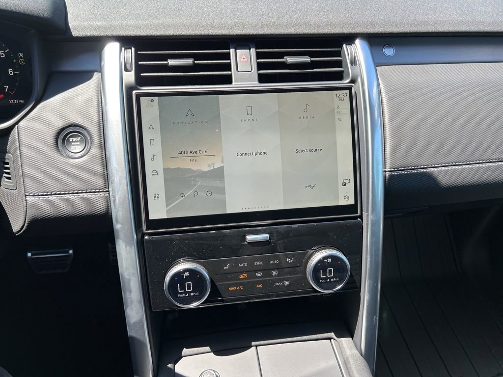 New 2025 Land Rover Discovery Dynamic SE image 25