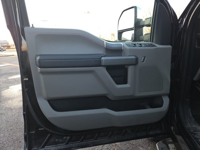 Used 2017 Ford F250 XLT w/ XLT Premium Package image 22