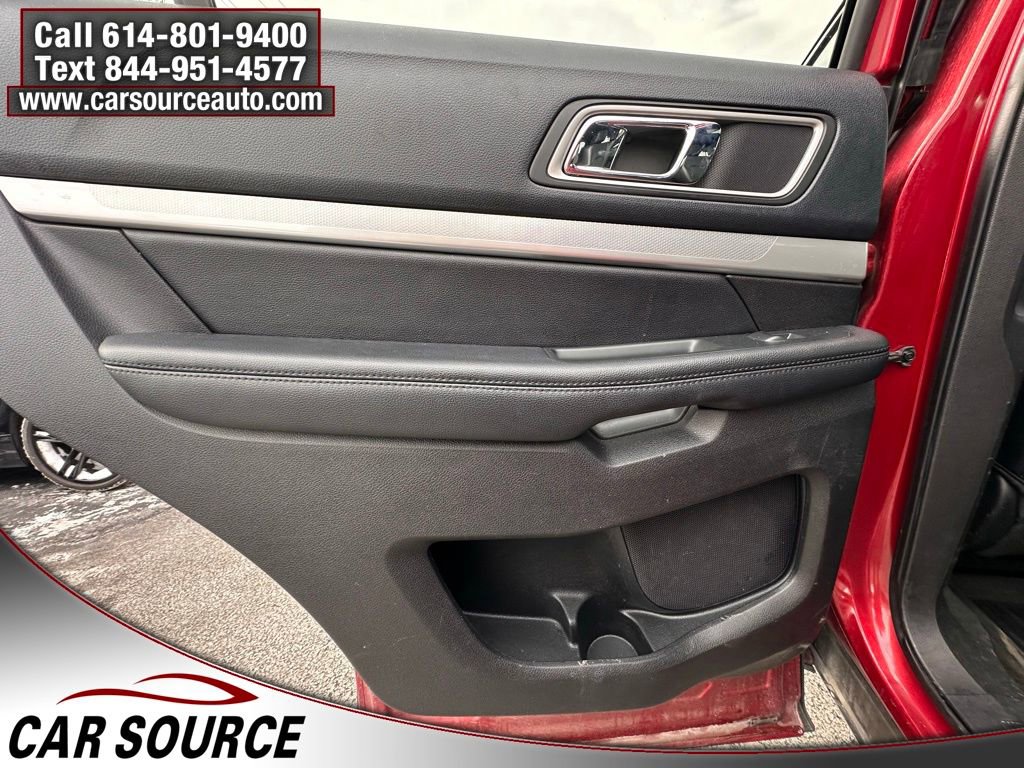 Used 2016 Ford Explorer XLT w/ Equipment Group 202A image 18