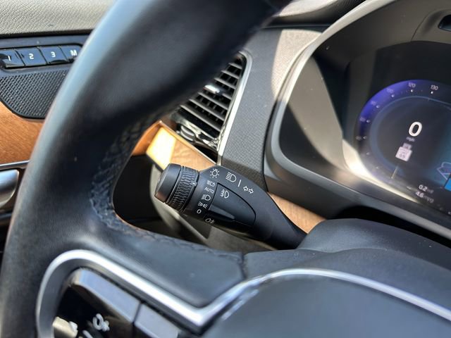 Used 2023 Volvo XC90 B6 Plus AWD/4WD image 25