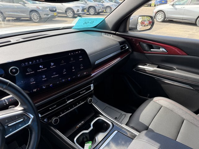 Used 2024 Chevrolet Traverse Z71 w/ LPO, Floor Liner Package AWD/4WD image 12