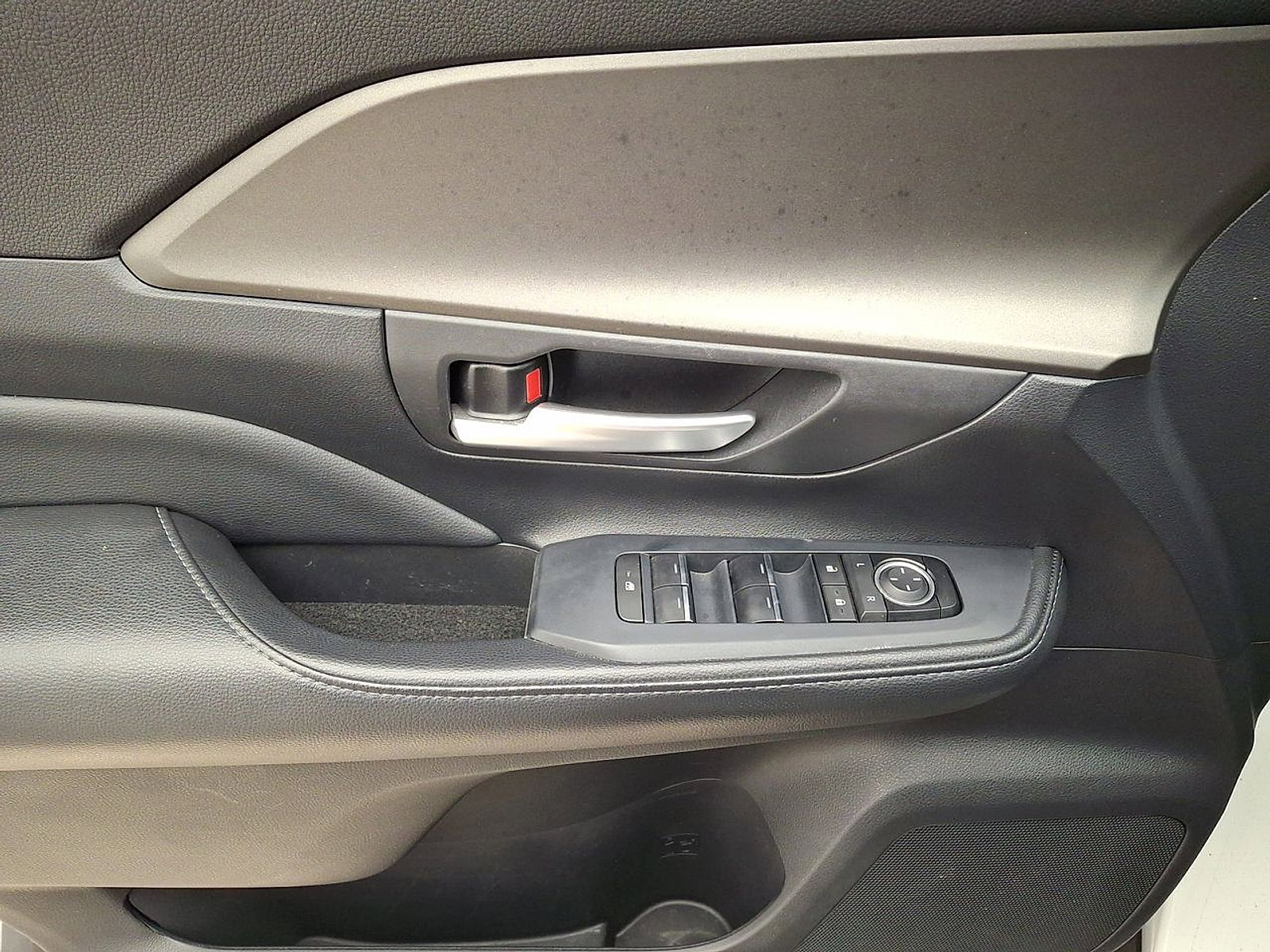 Used 2024 Toyota Grand Highlander XLE image 10