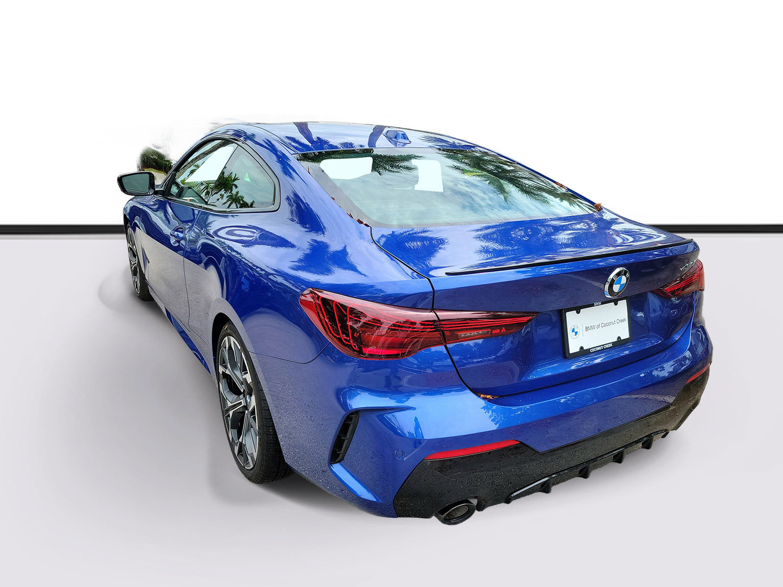 New 2025 BMW 430i Coupe w/ M Sport Package RWD image 3