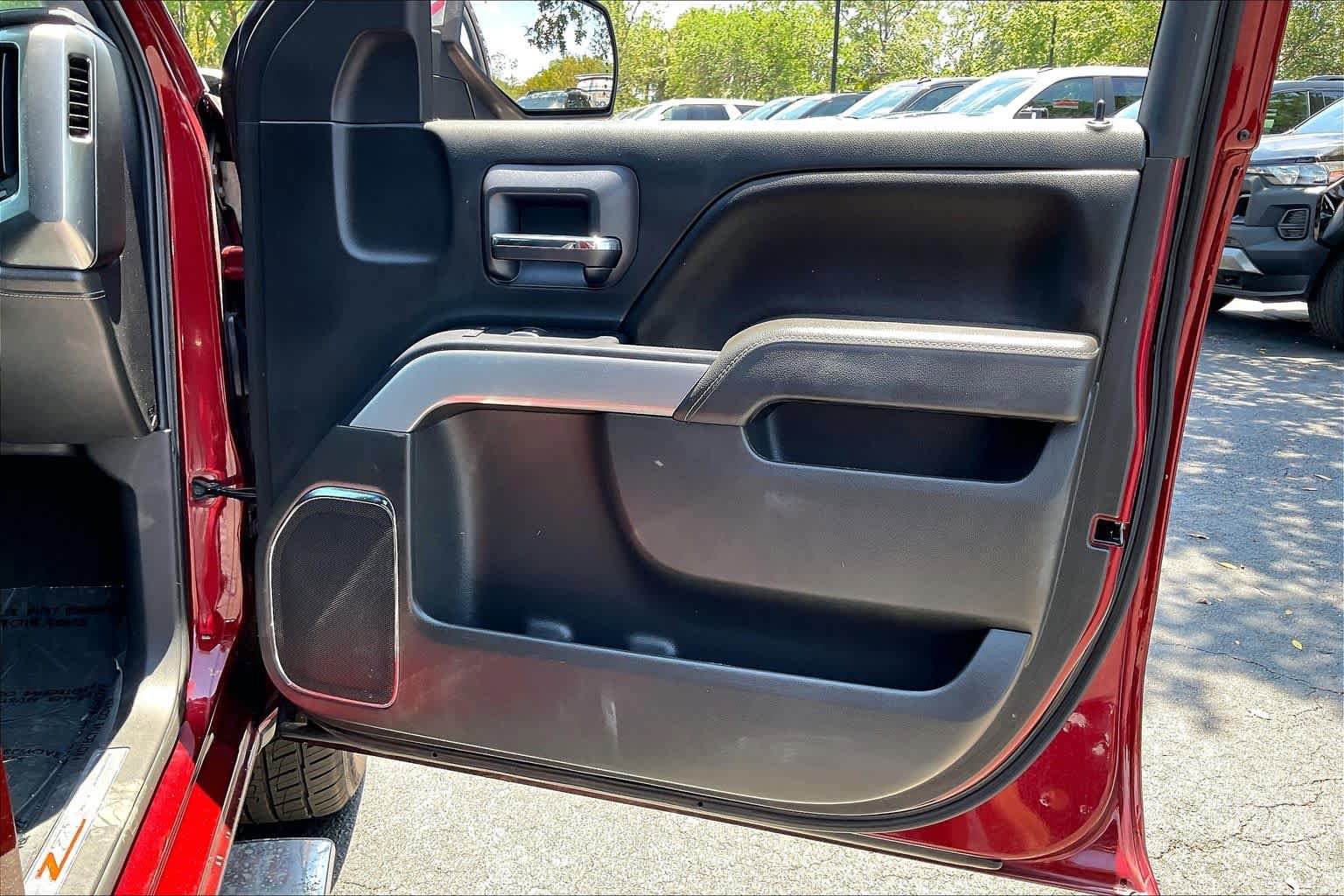 Used 2016 Chevrolet Silverado 1500 LTZ Z71 AWD/4WD image 23