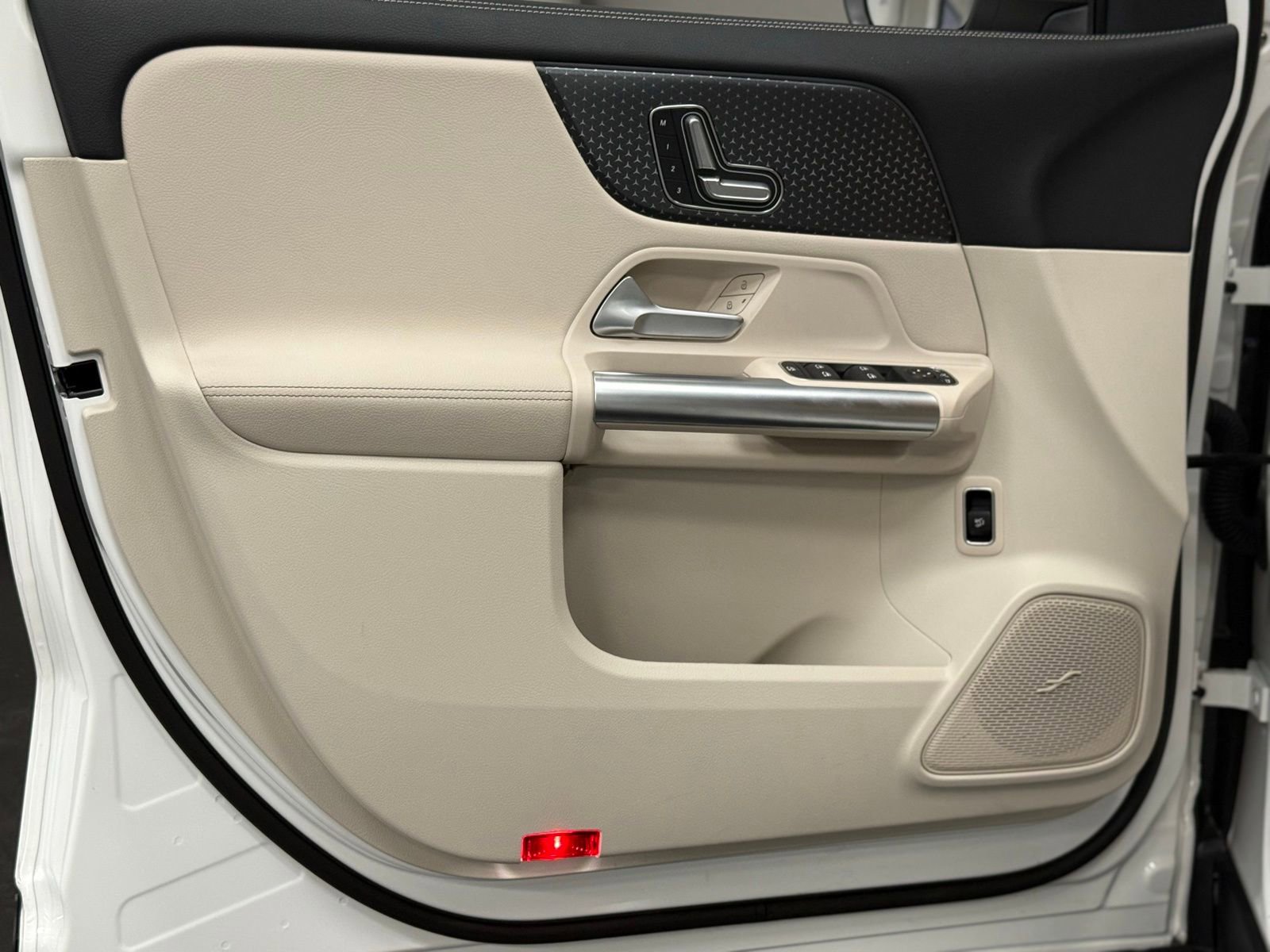 Certified 2025 Mercedes-Benz GLA 250 image 17