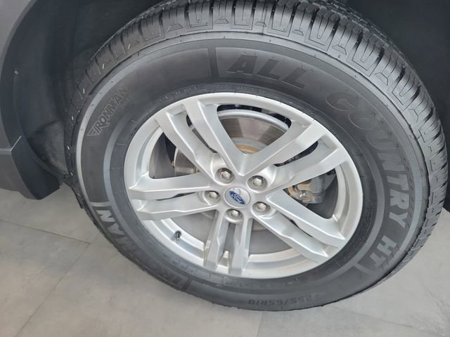 Used 2023 Ford Explorer XLT w/ Equipment Group 202A image 7