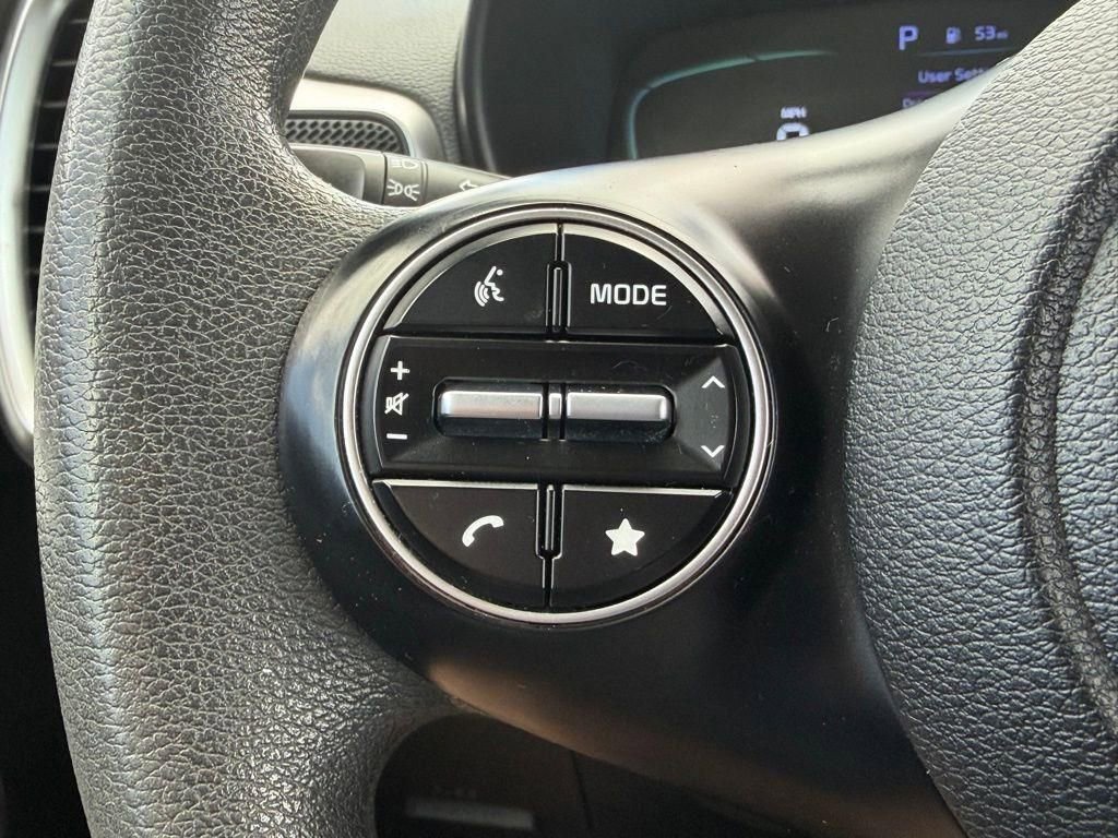 Used 2024 Kia Soul LX w/ Option Group 015 FWD image 17