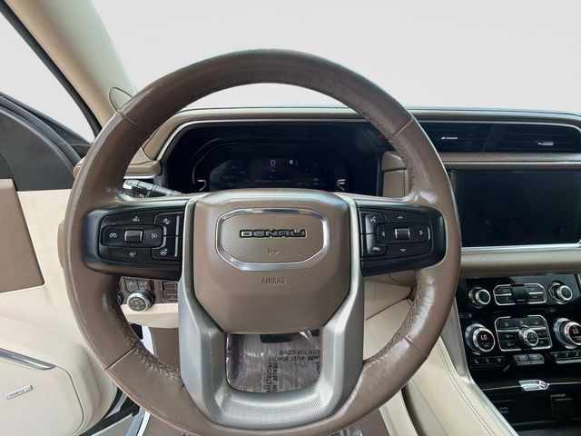 Used 2022 GMC Yukon XL Denali w/ Advanced Technology Package AWD/4WD image 30