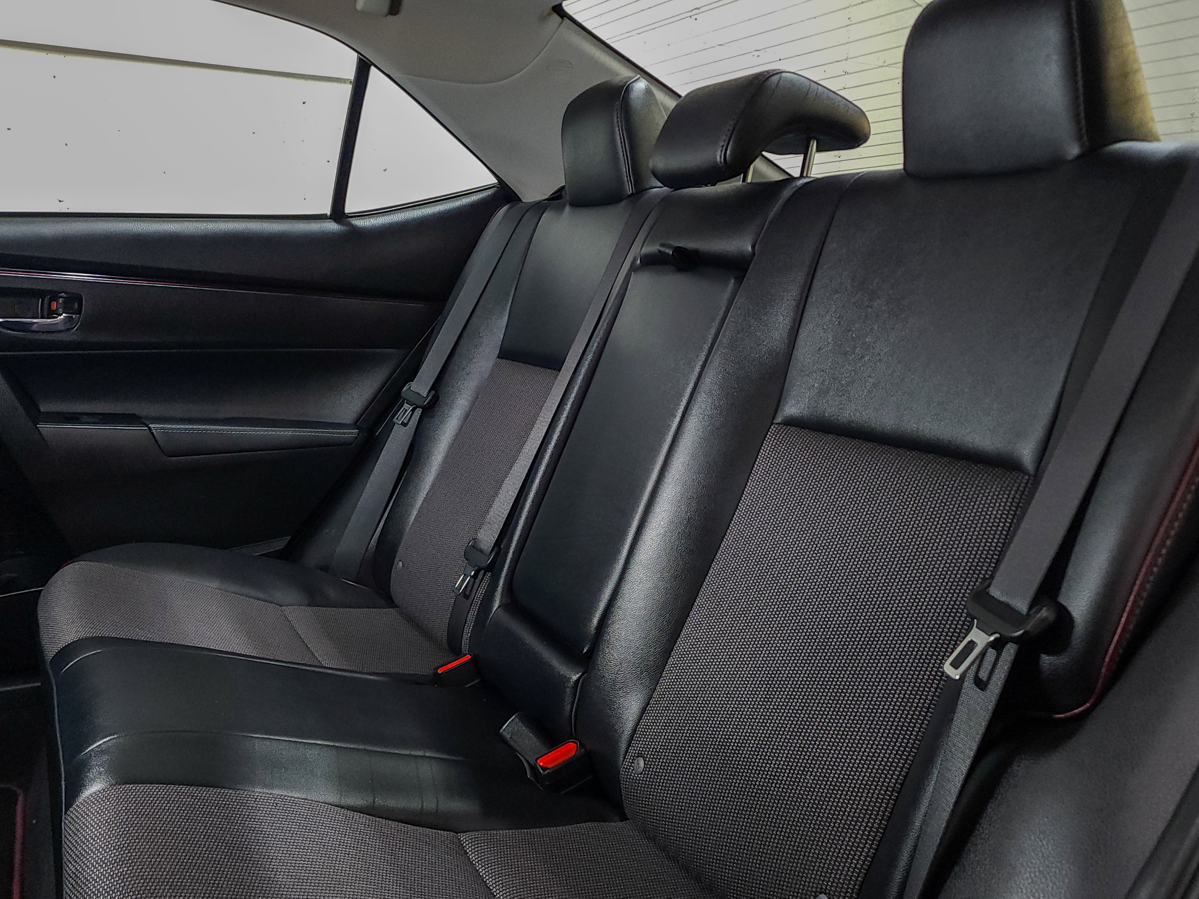 Used 2017 Toyota Corolla SE 50th Anniversary FWD image 39