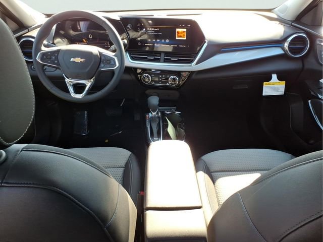 New 2026 Chevrolet Trax LT w/ Driver Confidence Package image 12