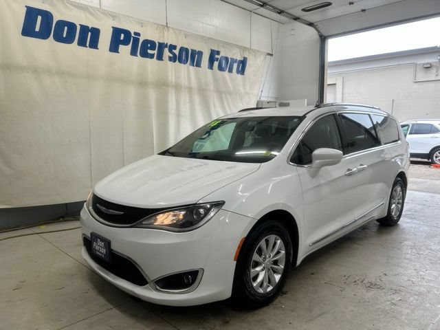 Used 2018 Chrysler Pacifica Touring-L w/ Premium Audio Group