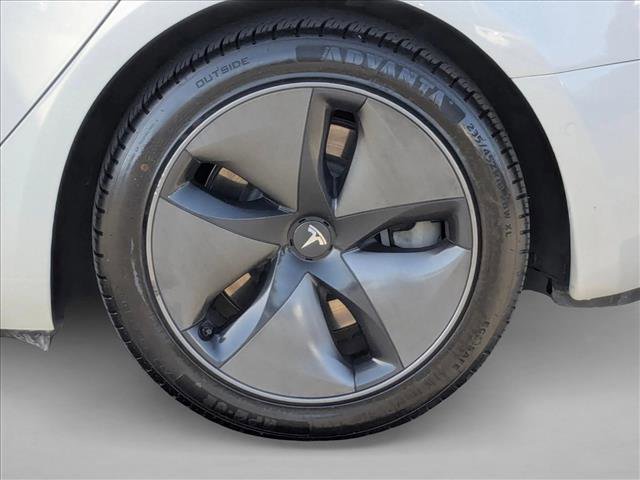 Used 2020 Tesla Model 3 Standard Range Plus image 23