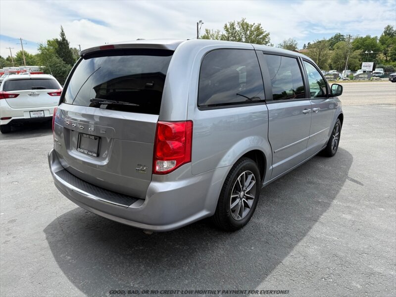 Used 2015 Dodge Grand Caravan R/T FWD image 7