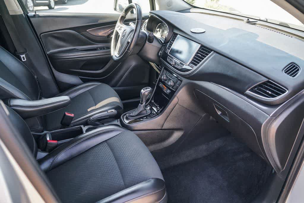 Used 2019 Buick Encore Sport Touring FWD image 15