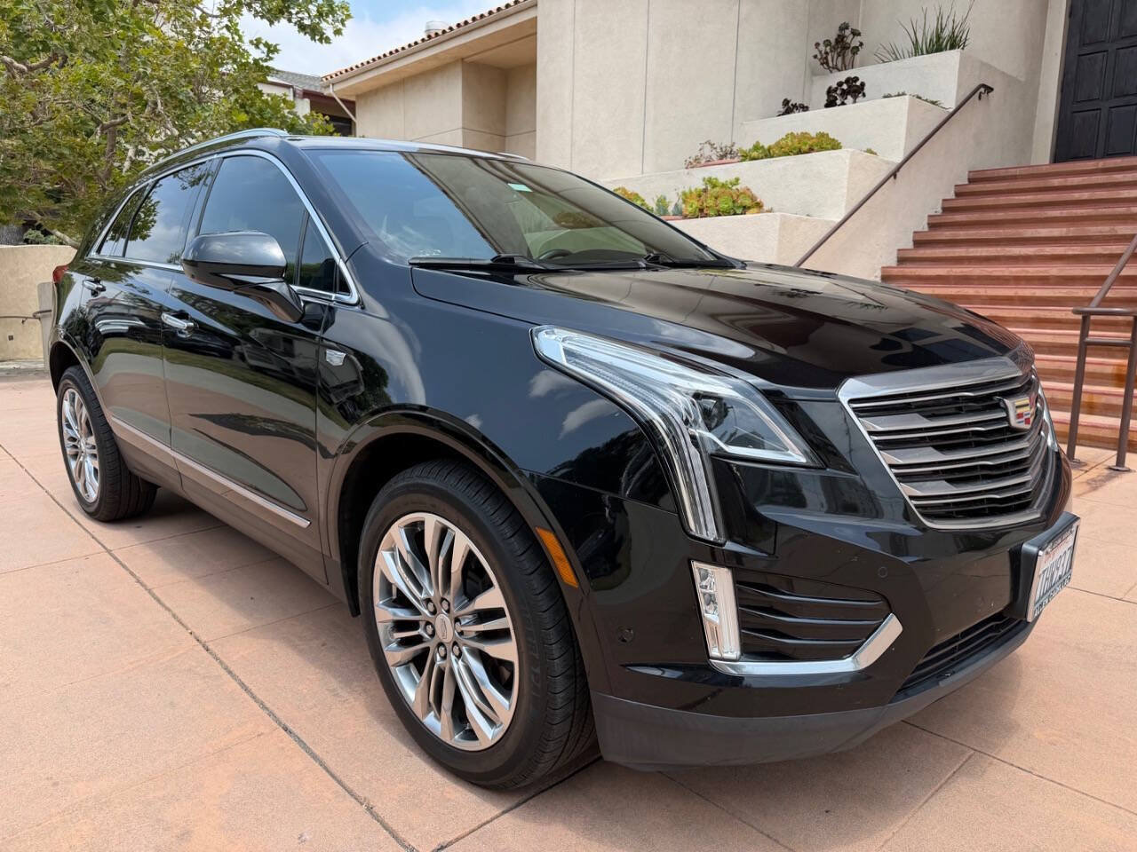 Used 2017 Cadillac XT5 Premium Luxury w/ Driver Assist Package FWD image 1