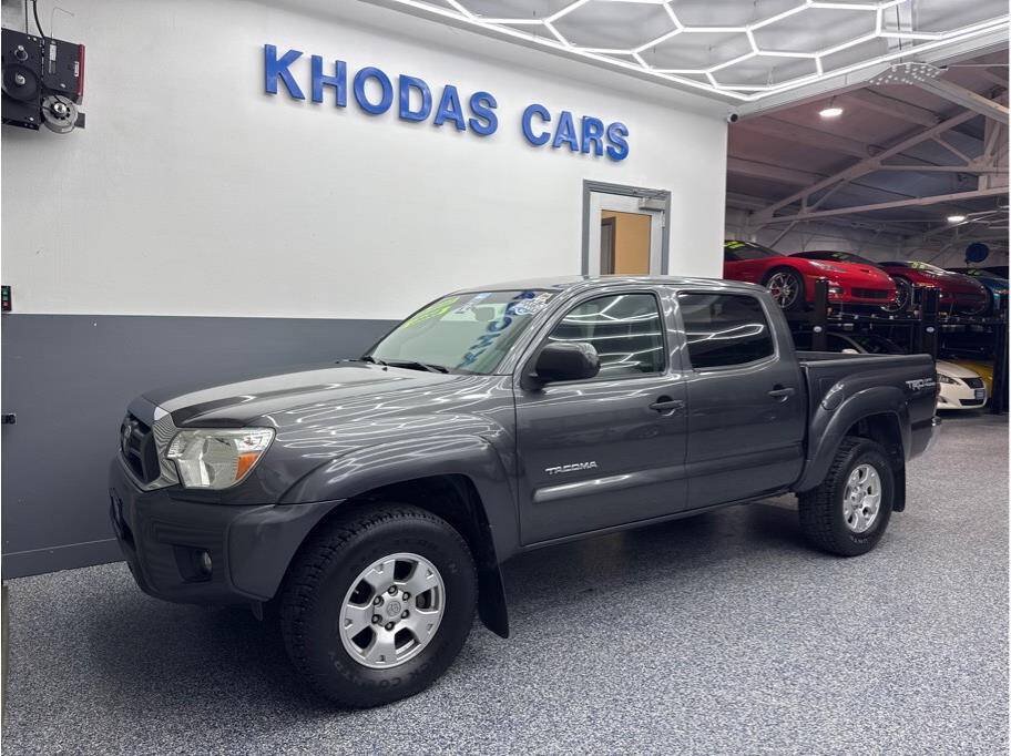 Used 2013 Toyota Tacoma 4x4 Double Cab w/ TRD Off-Road Pkg image 2