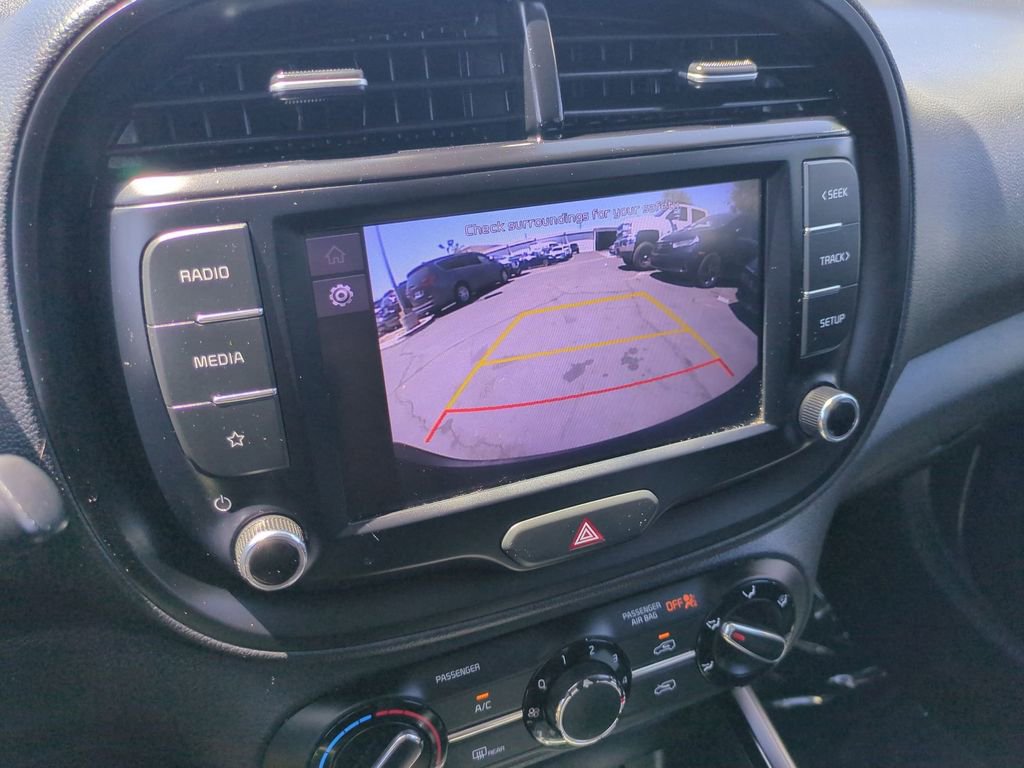 Used 2022 Kia Soul LX w/ Technology Package FWD image 17