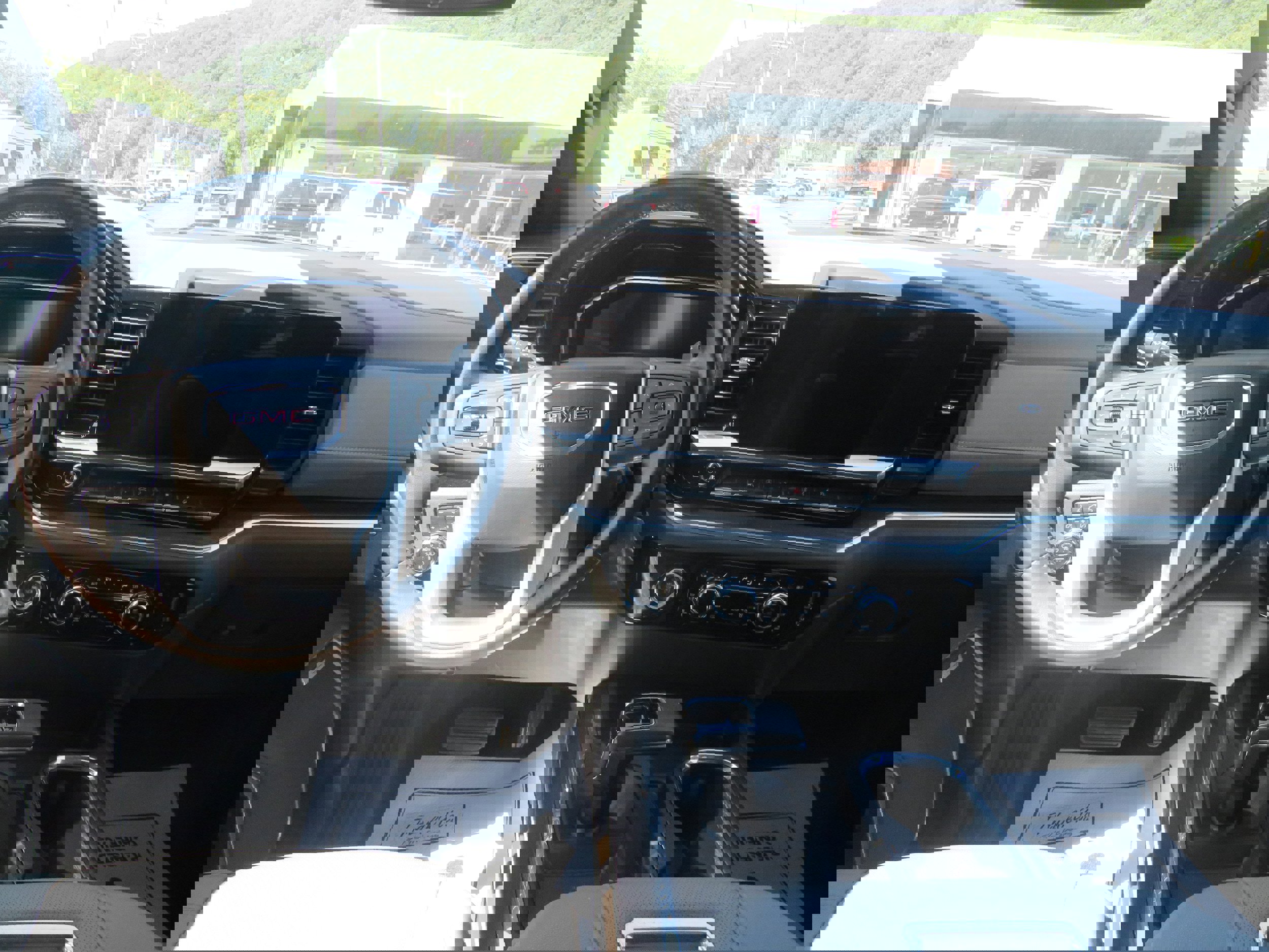 Used 2022 GMC Sierra 1500 SLT w/ SLT Convenience Package image 8