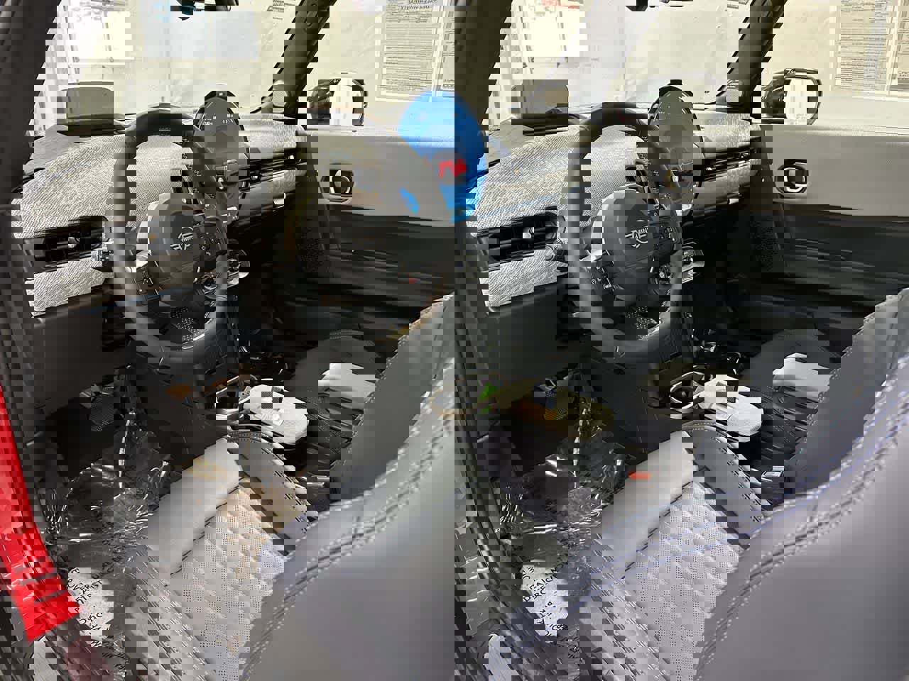 Certified 2025 MINI Cooper S image 9