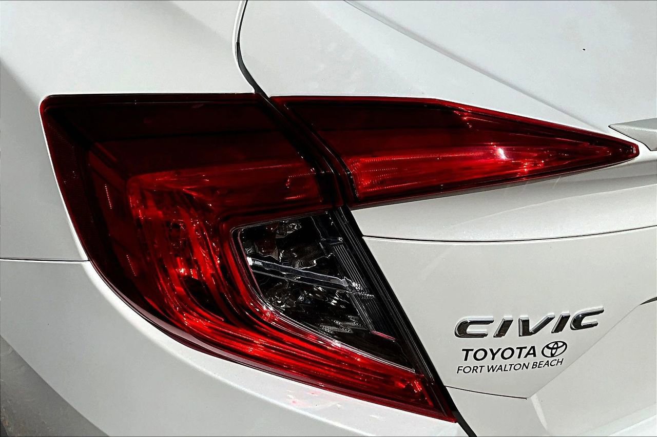 Used 2017 Honda Civic Touring image 20