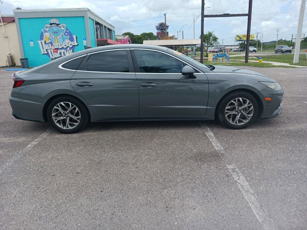 Used 2022 Hyundai Sonata SEL w/ Cargo Package FWD image 2