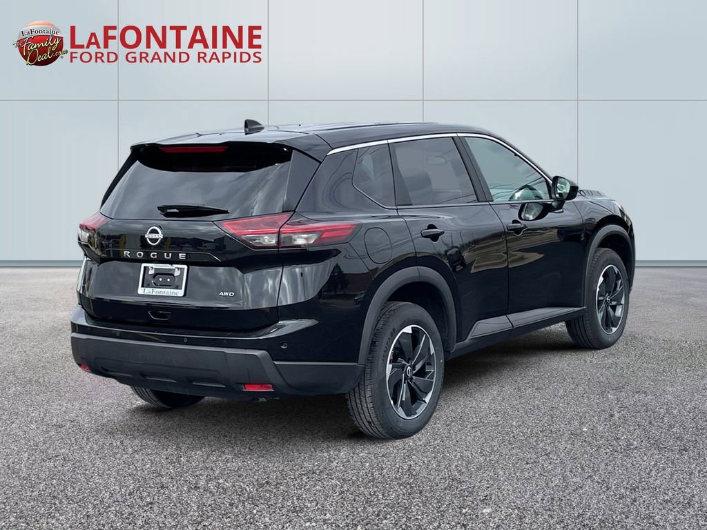 Used 2025 Nissan Rogue SV AWD/4WD image 7