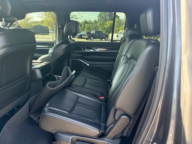 Used 2022 Jeep Wagoneer Series I w/ Premium Group I AWD/4WD image 20