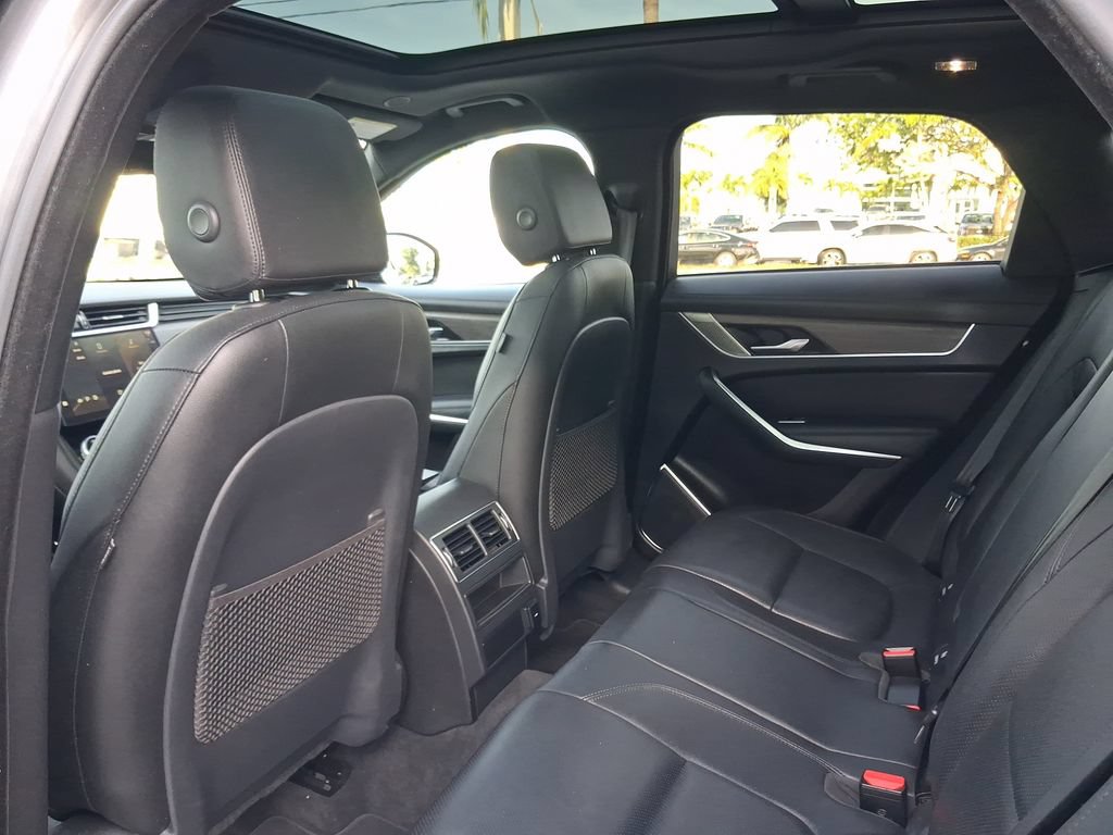 Used 2023 Jaguar F-PACE S AWD/4WD image 7