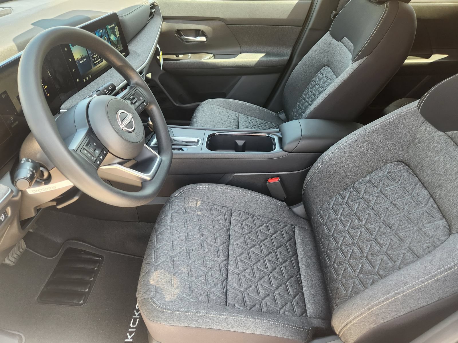 New 2027 Nissan Kicks SV FWD image 12