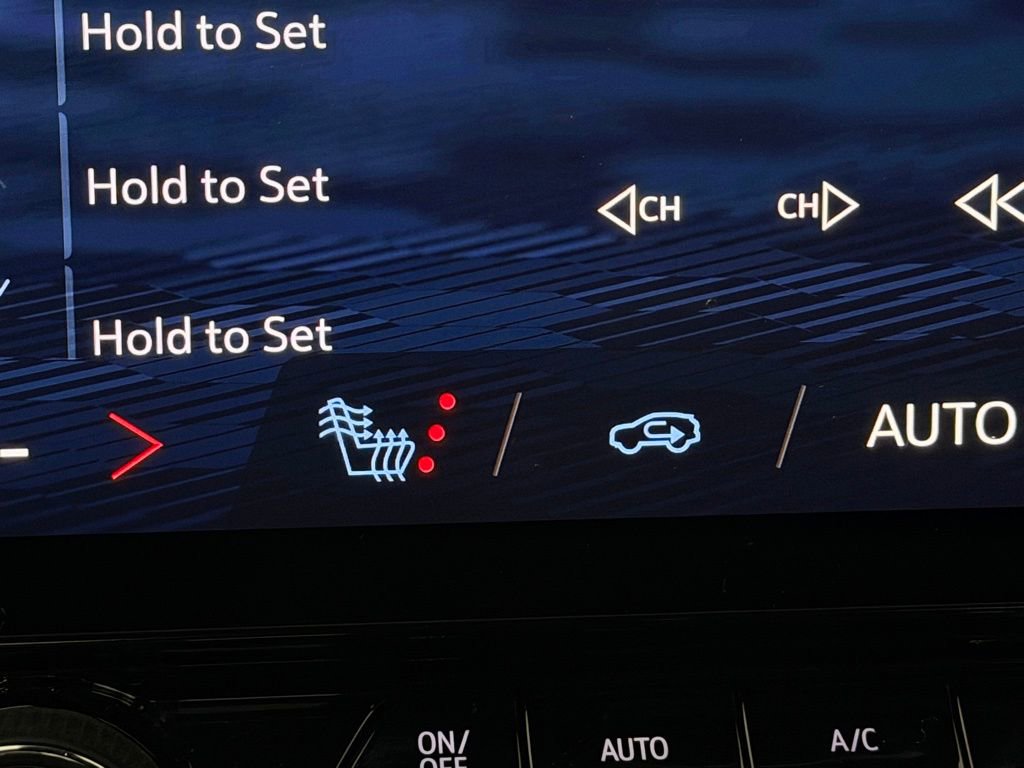 Used 2025 Chevrolet Blazer EV LT image 18