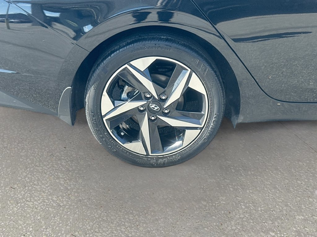 Used 2023 Hyundai Elantra SEL w/ Convenience Package FWD image 30
