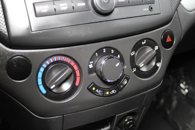Used 2011 Chevrolet Aveo LT w/ Power and Convenience Package FWD image 15