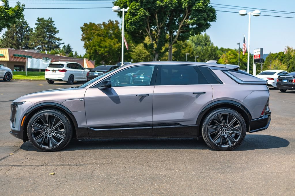 Used 2024 Cadillac Lyriq Sport AWD/4WD image 10