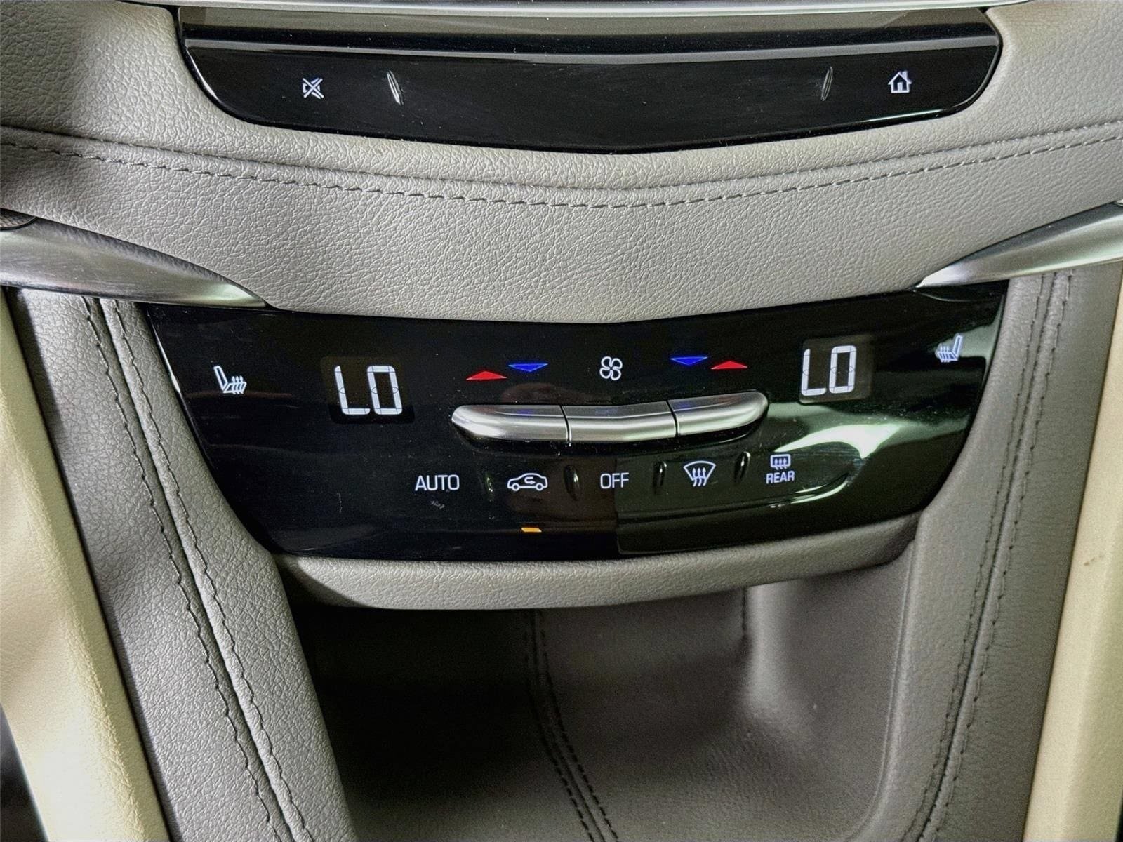 Used 2024 Cadillac XT5 Premium Luxury FWD image 18