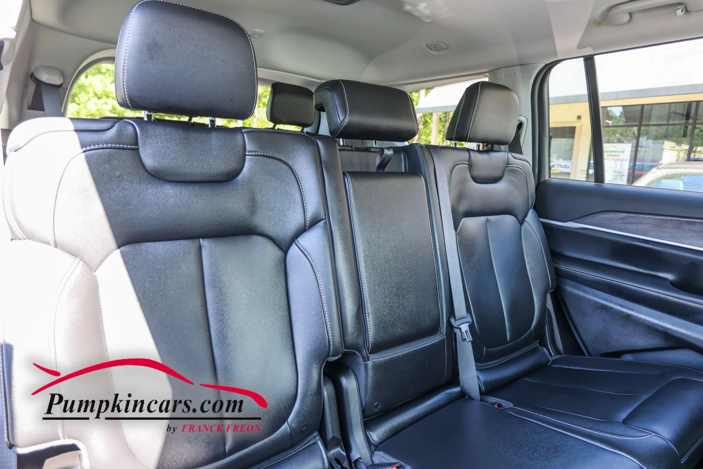 Used 2023 Jeep Grand Cherokee L Limited AWD/4WD image 28