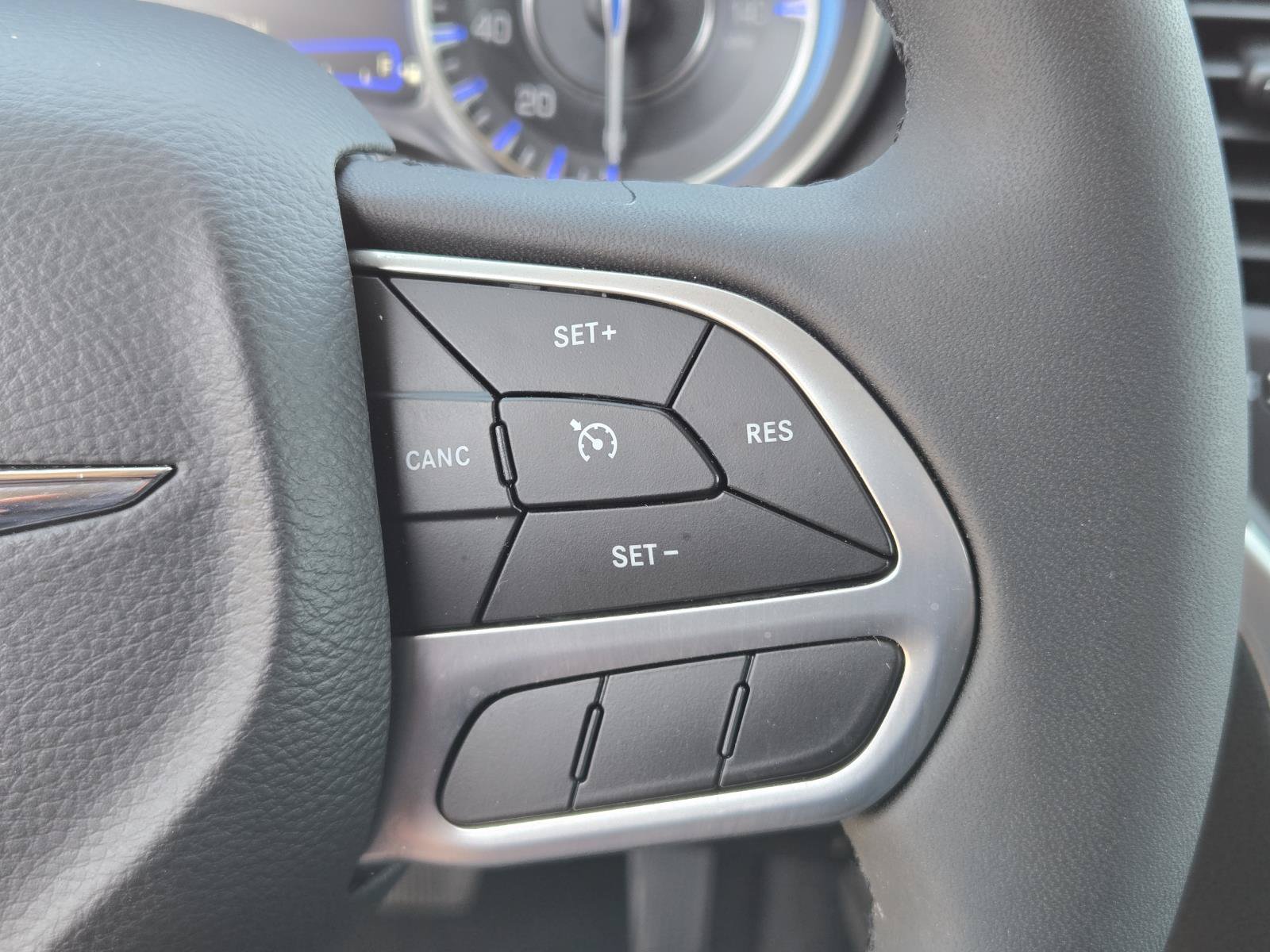 Certified 2023 Chrysler 300 Touring RWD image 17