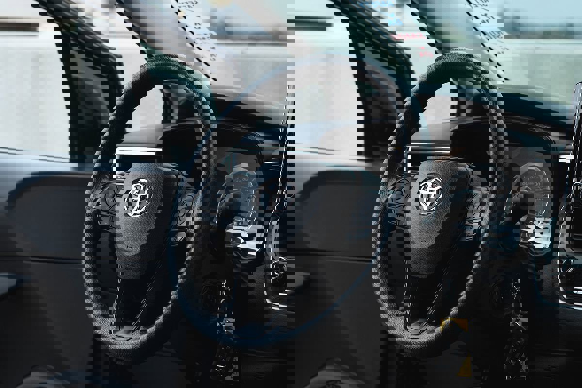 Used 2021 Toyota Corolla LE image 22