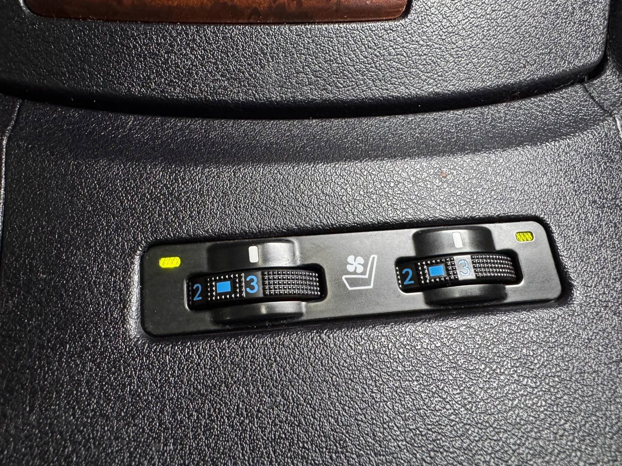 Used 2010 Lexus ES 350 FWD image 33