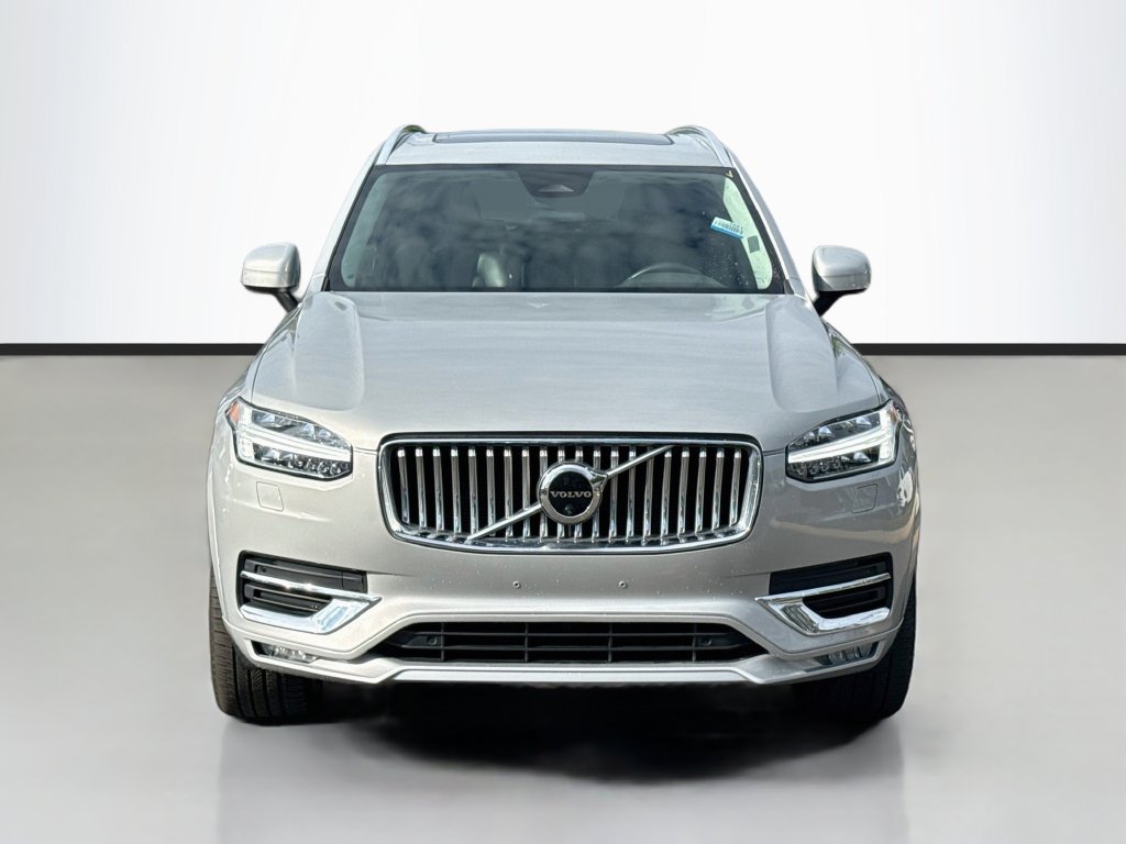 Used 2023 Volvo XC90 B6 Plus AWD/4WD image 2