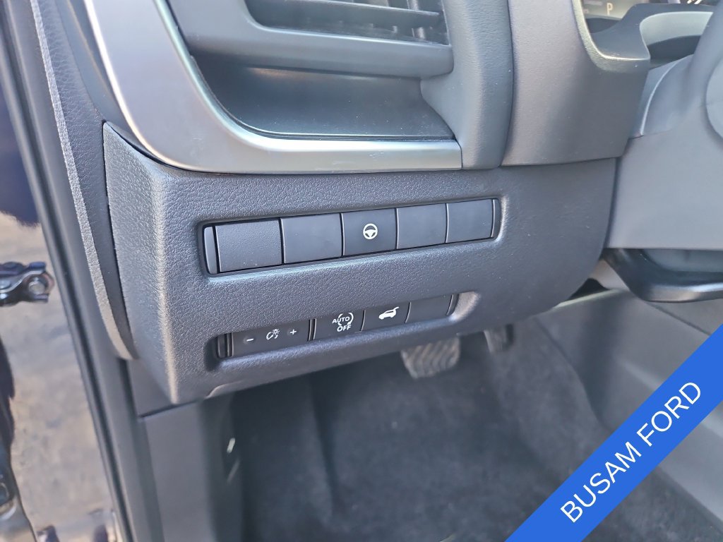 Used 2026 Nissan Rogue SV FWD image 19