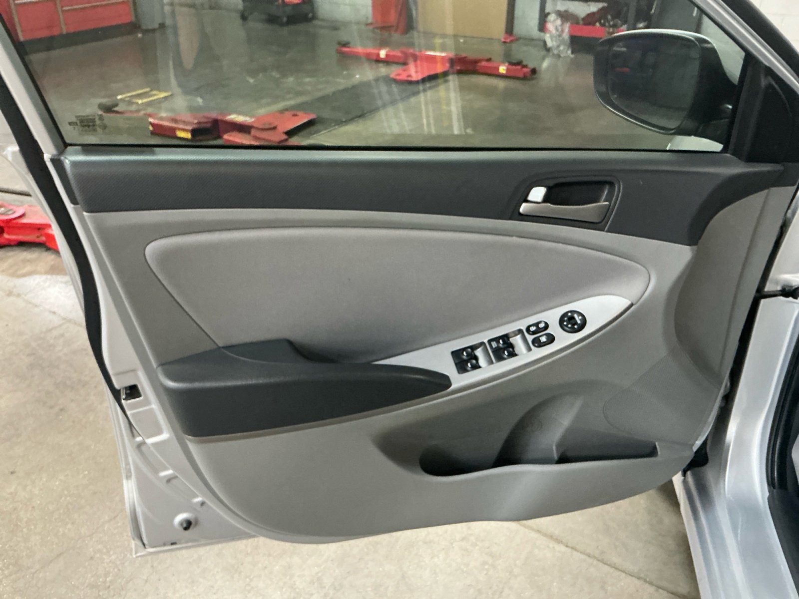 Used 2017 Hyundai Accent Value Edition FWD image 13