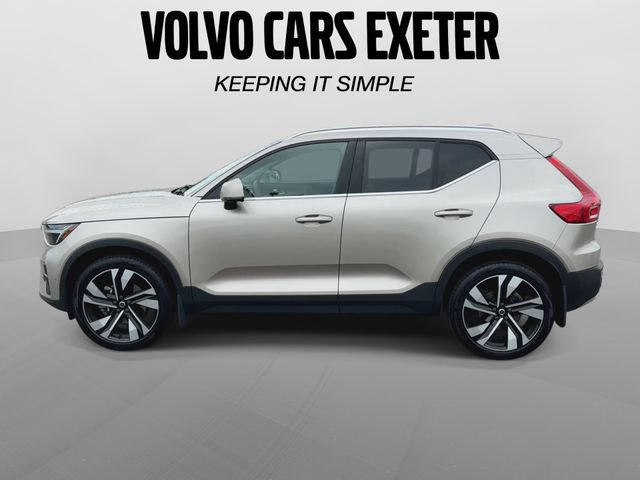 Certified 2024 Volvo XC40 B5 Plus w/ Climate Package AWD/4WD image 6