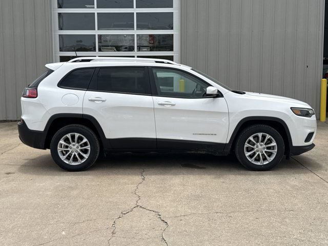 Used 2020 Jeep Cherokee Latitude FWD image 2