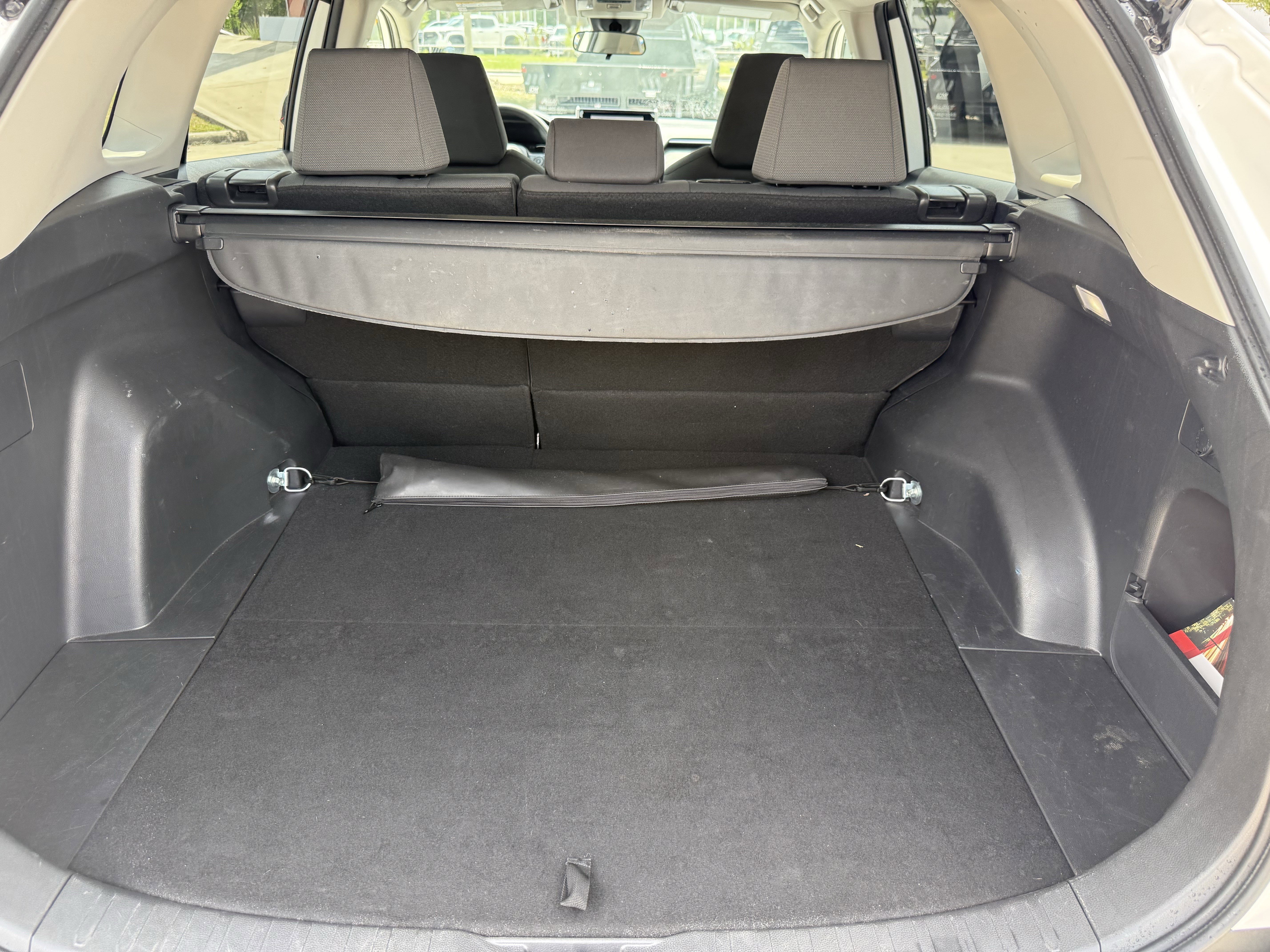 Used 2025 Toyota RAV4 XLE FWD image 31